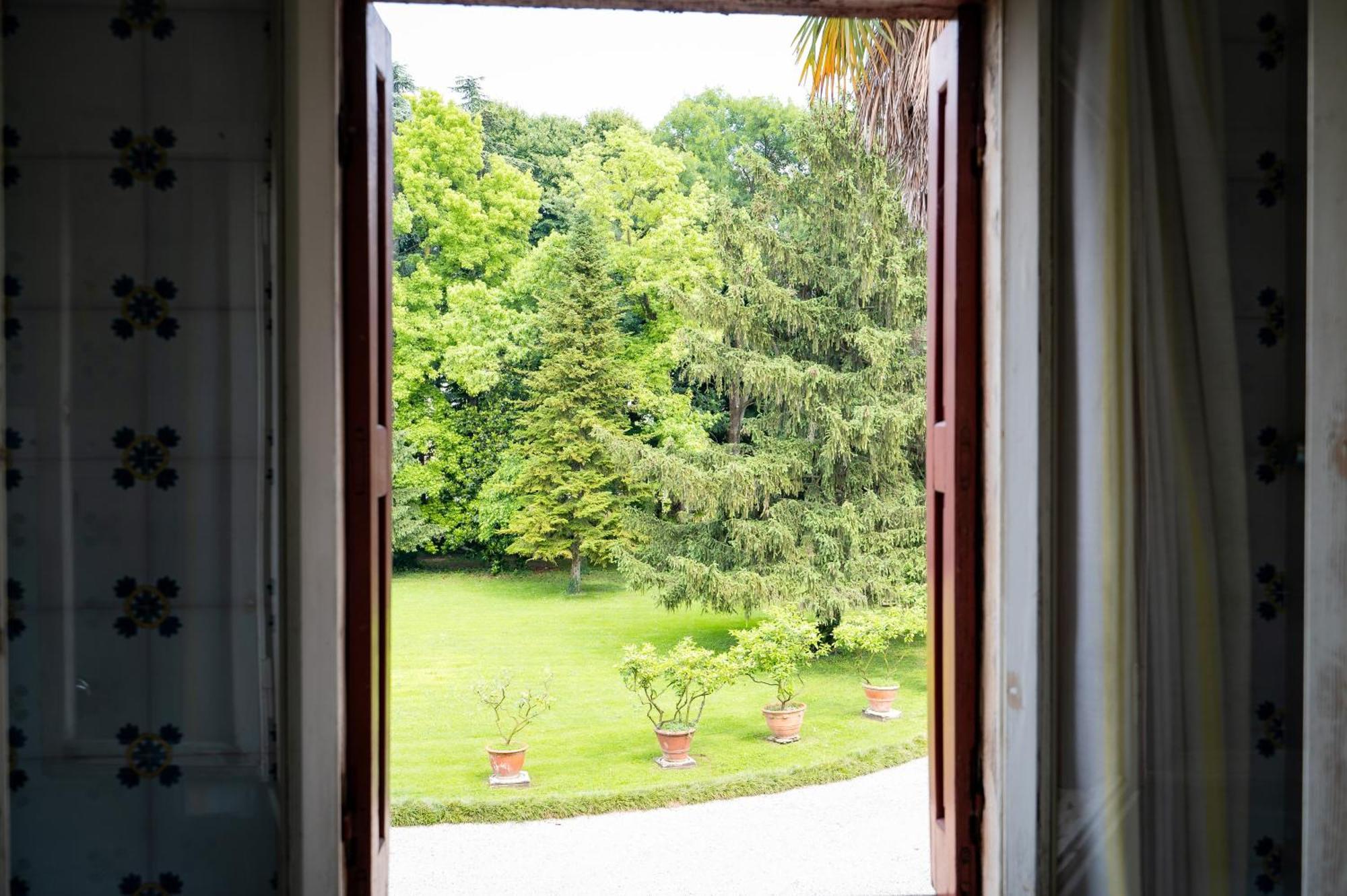 Villa Di Campagna Immersa Nella Natura Zero Branco Esterno foto